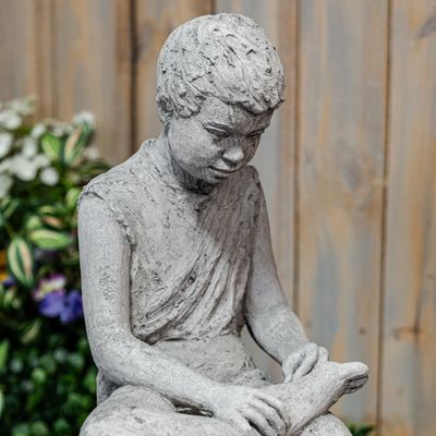 31044 Boy with Splinter