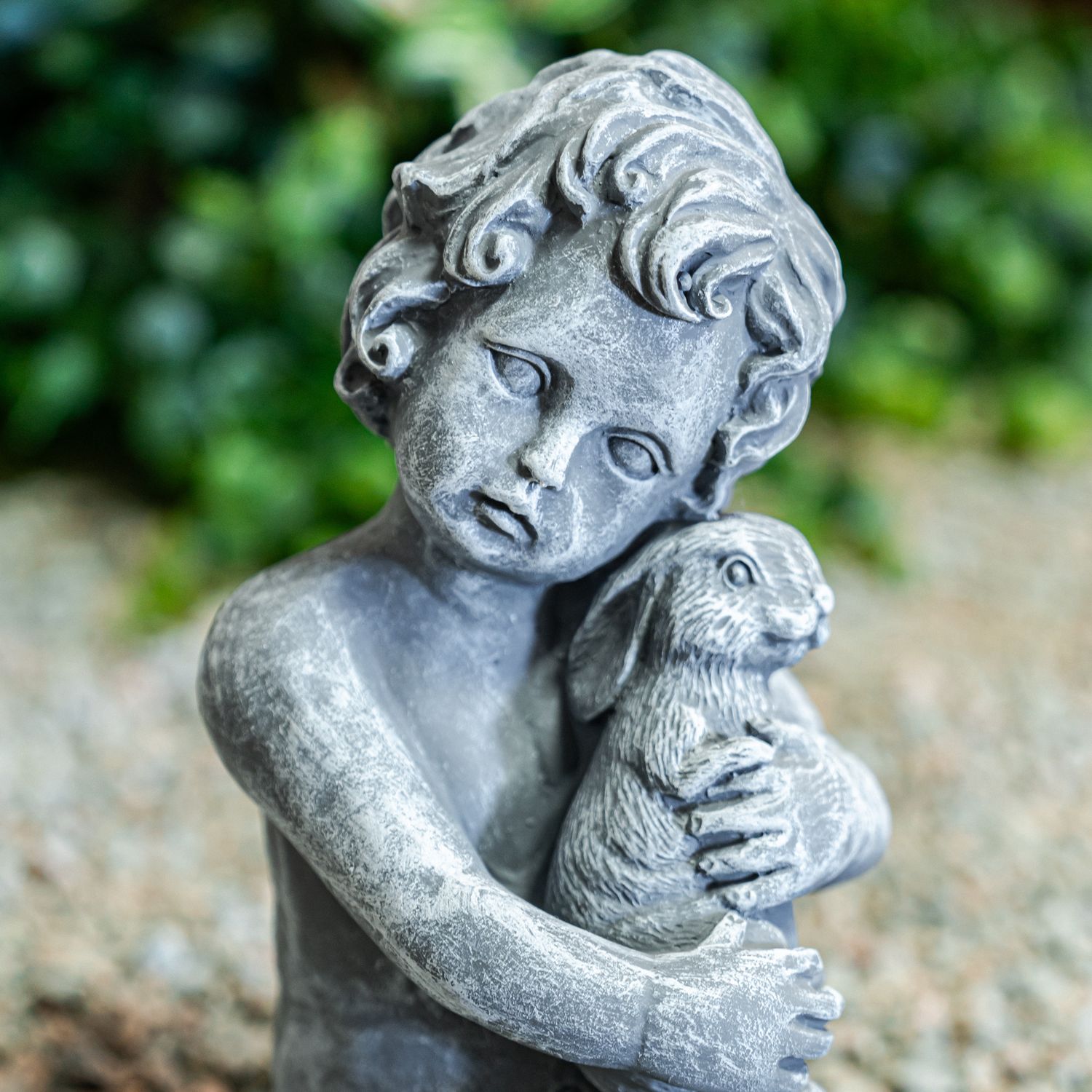 31056 Baby Holding Bunny