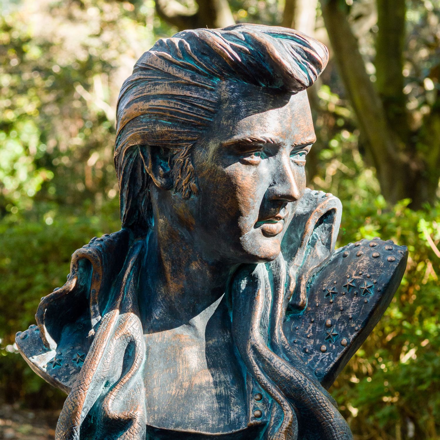 31029 Elvis bust