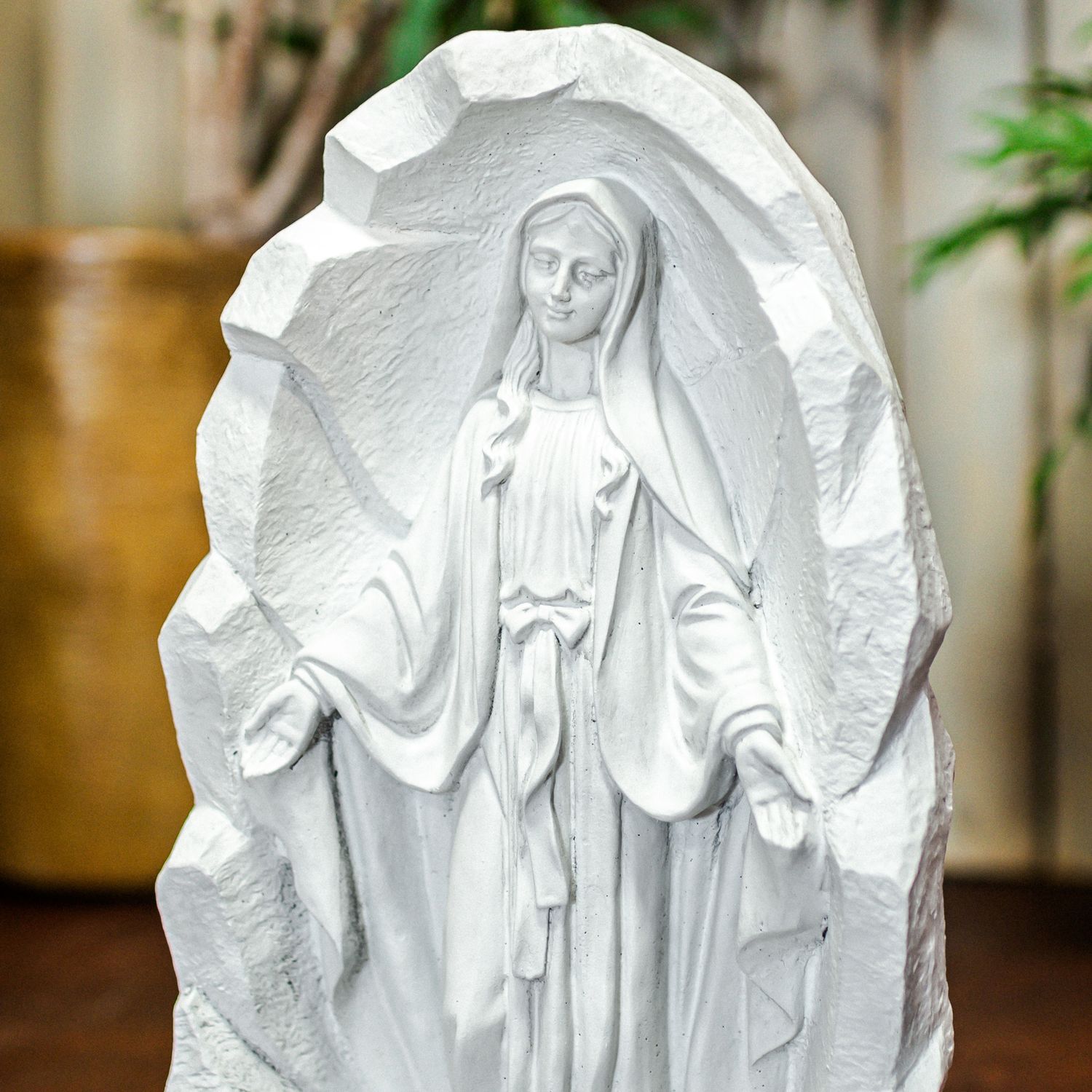 35028 Mary in Grotto