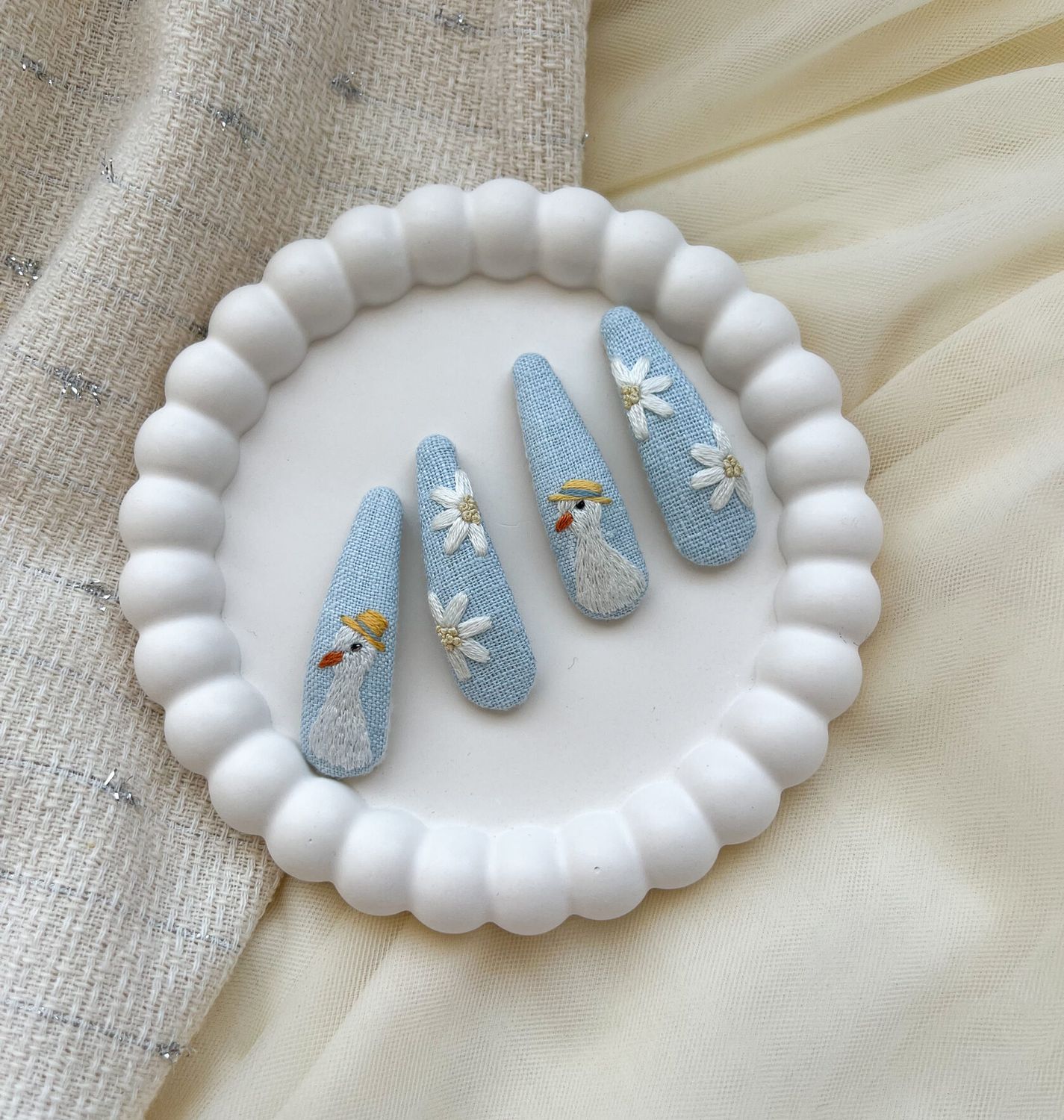 Elegant Feathered Duck Daisy Clips