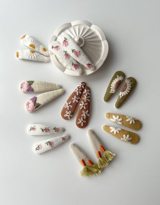 Flower Garden Clips