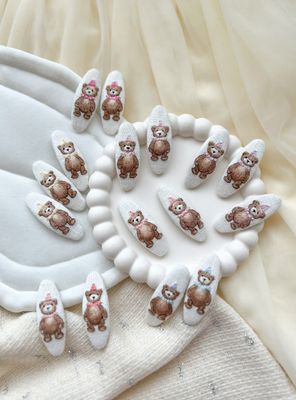The Holiday Bear (5 cm)