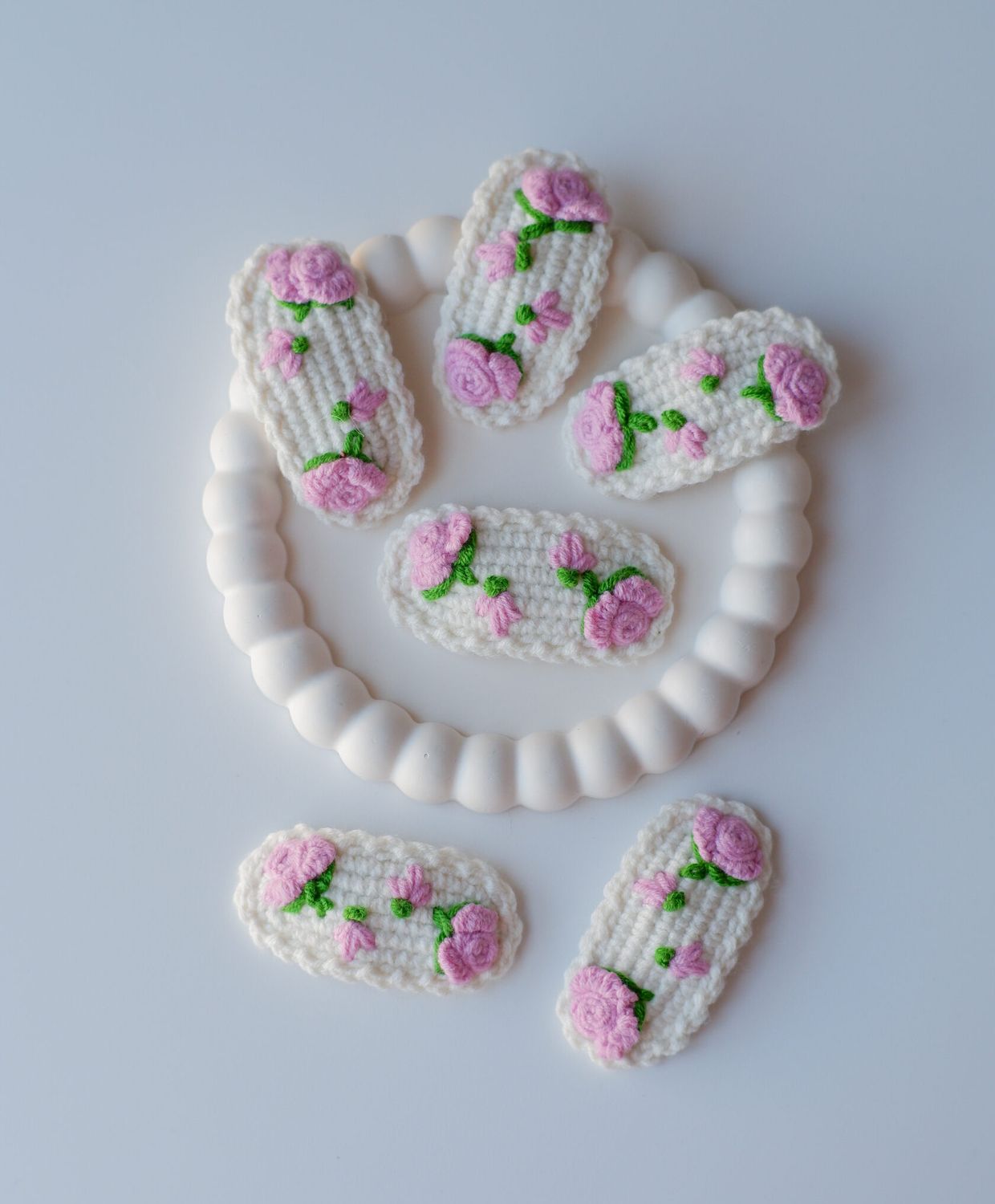 Agrafe crochet cu broderie Rose