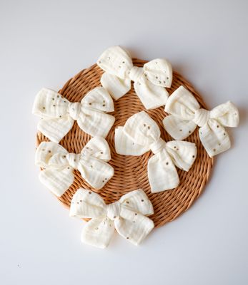 Clama Holly ivory