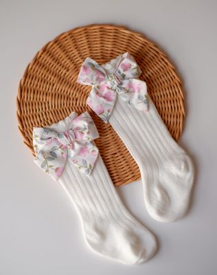 Ciorapi lungi cu fundite satin floral