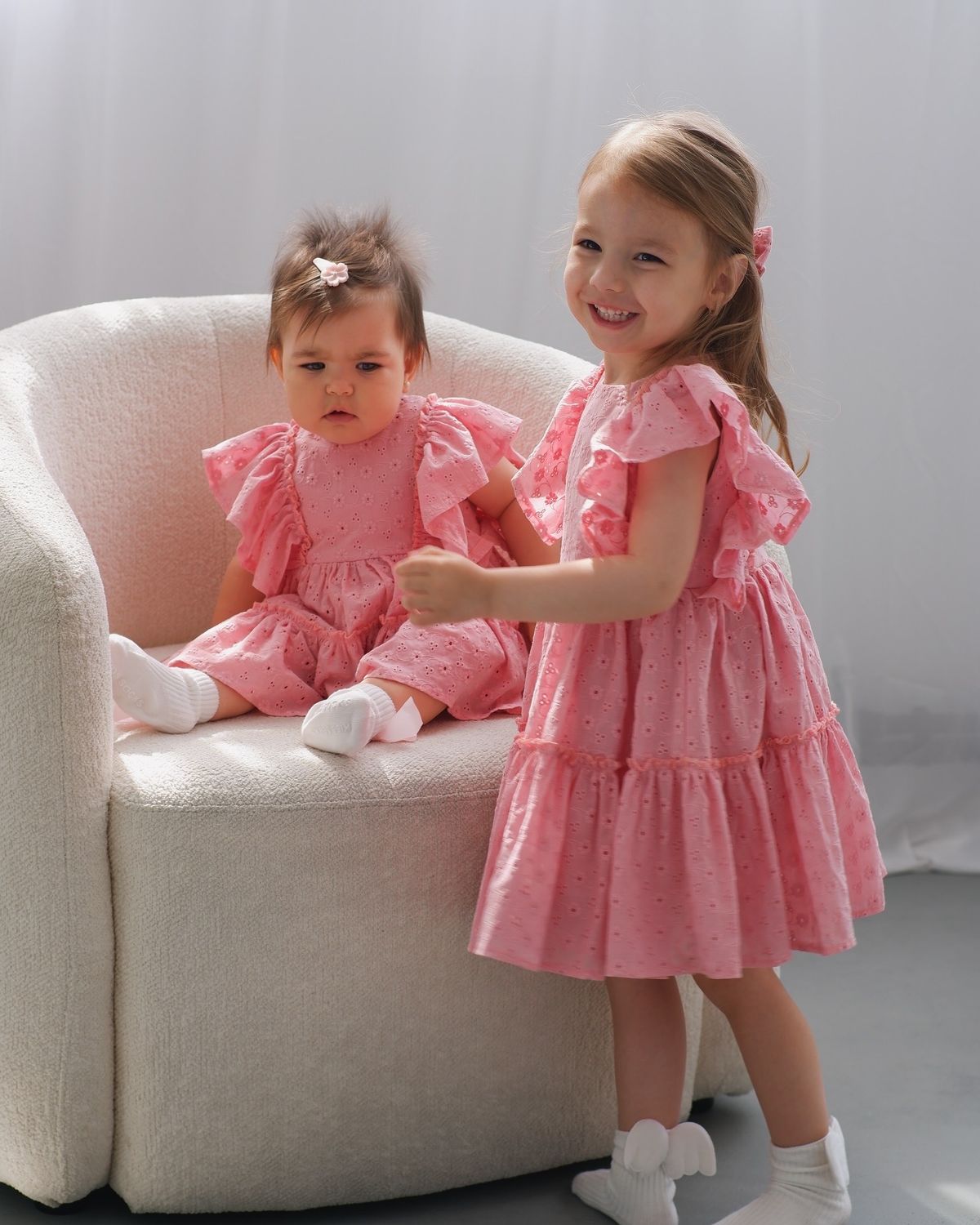 Rochita din Batist cu Broderie Florala