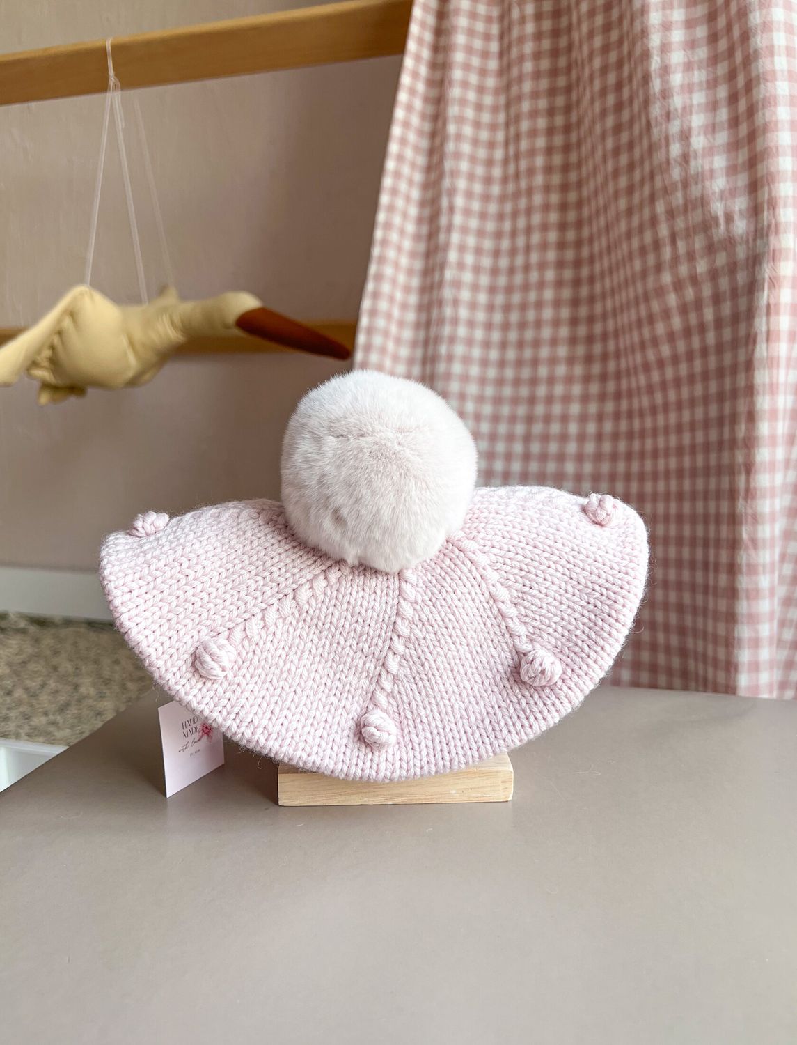 Bereta Merino cu Pompon Iepuras Rex