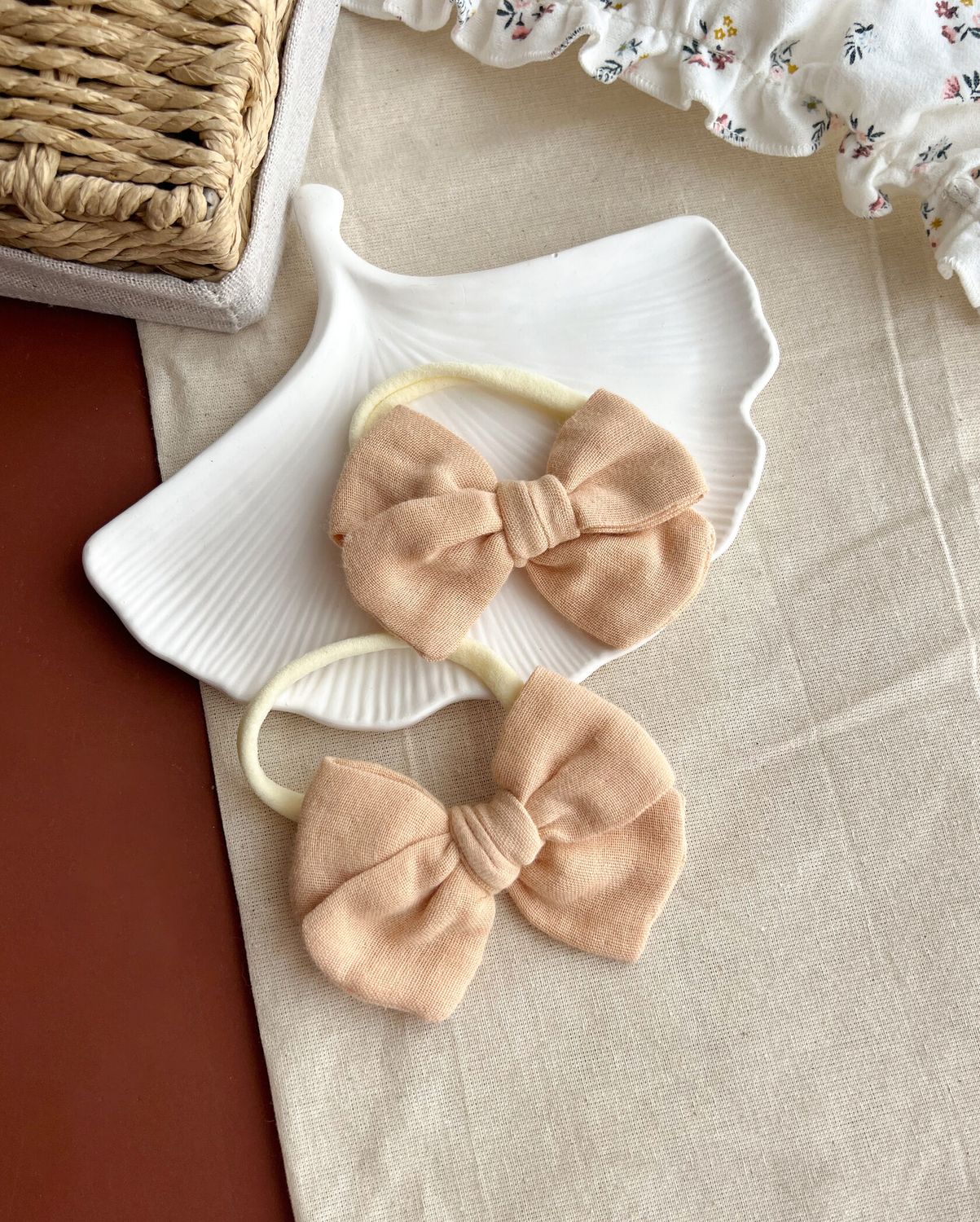 Bentita pe elastic caramel