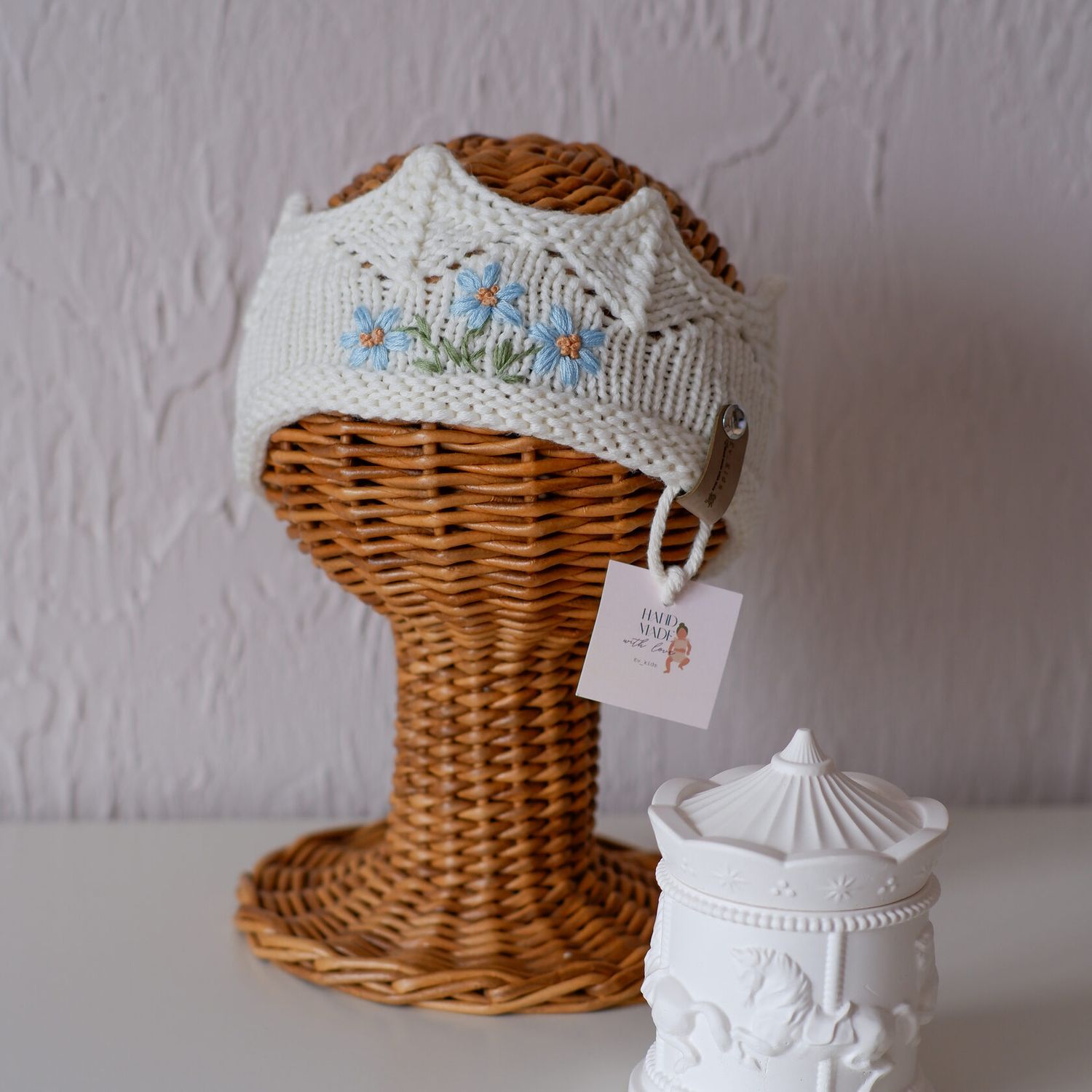 Bentita merino cu broderie