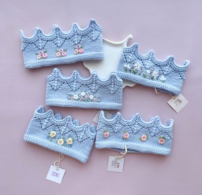 Bentita Merino impletite si brodate manual Babyblue