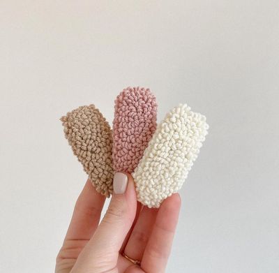 Clama broderie Fluffy Charm