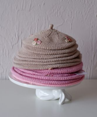 Berete din Lana Merino Beige cu broderie manuala