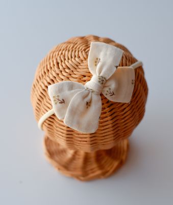 Bentiță pe elastic „Eleganță Naturală”