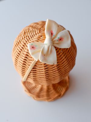 Bentiță pe elastic „Floricele de Primăvară”