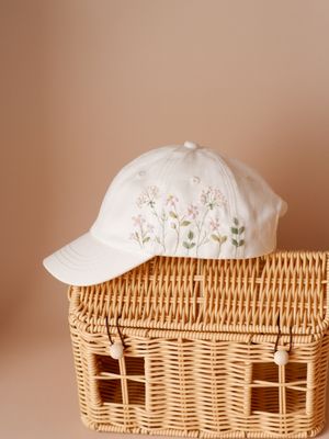 Chipiu cu broderie manuală
