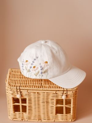 Chipiu cu broderie manuală