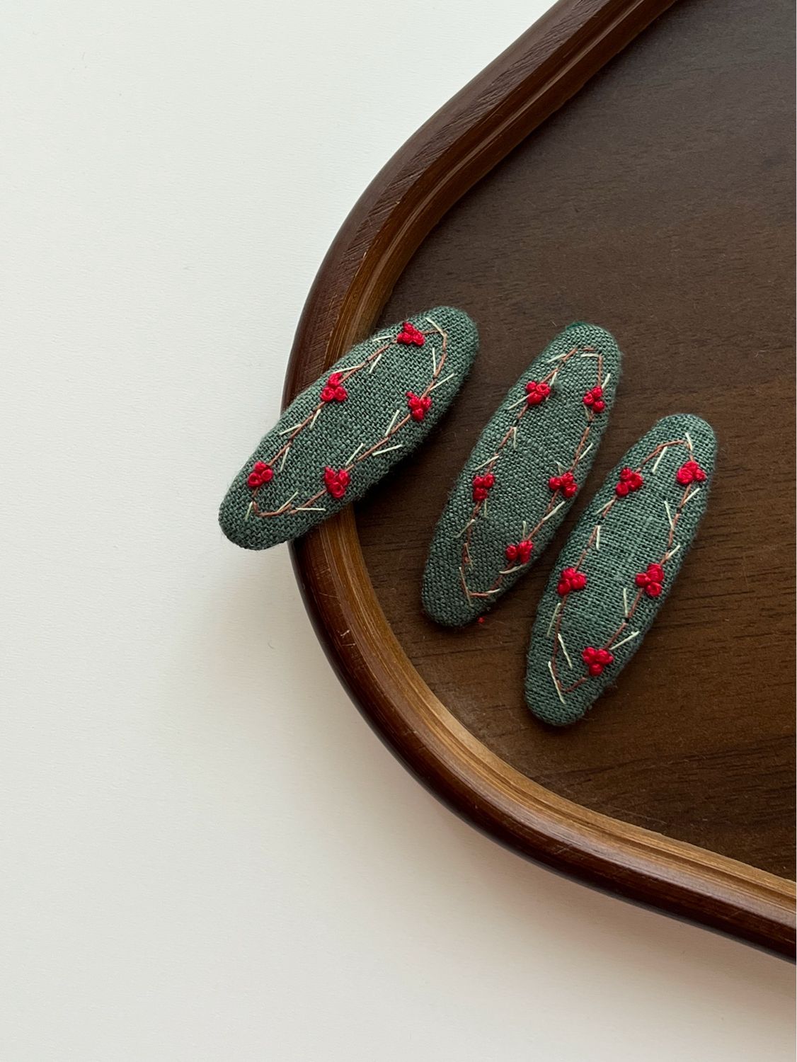 Agrafe „Holly Line”