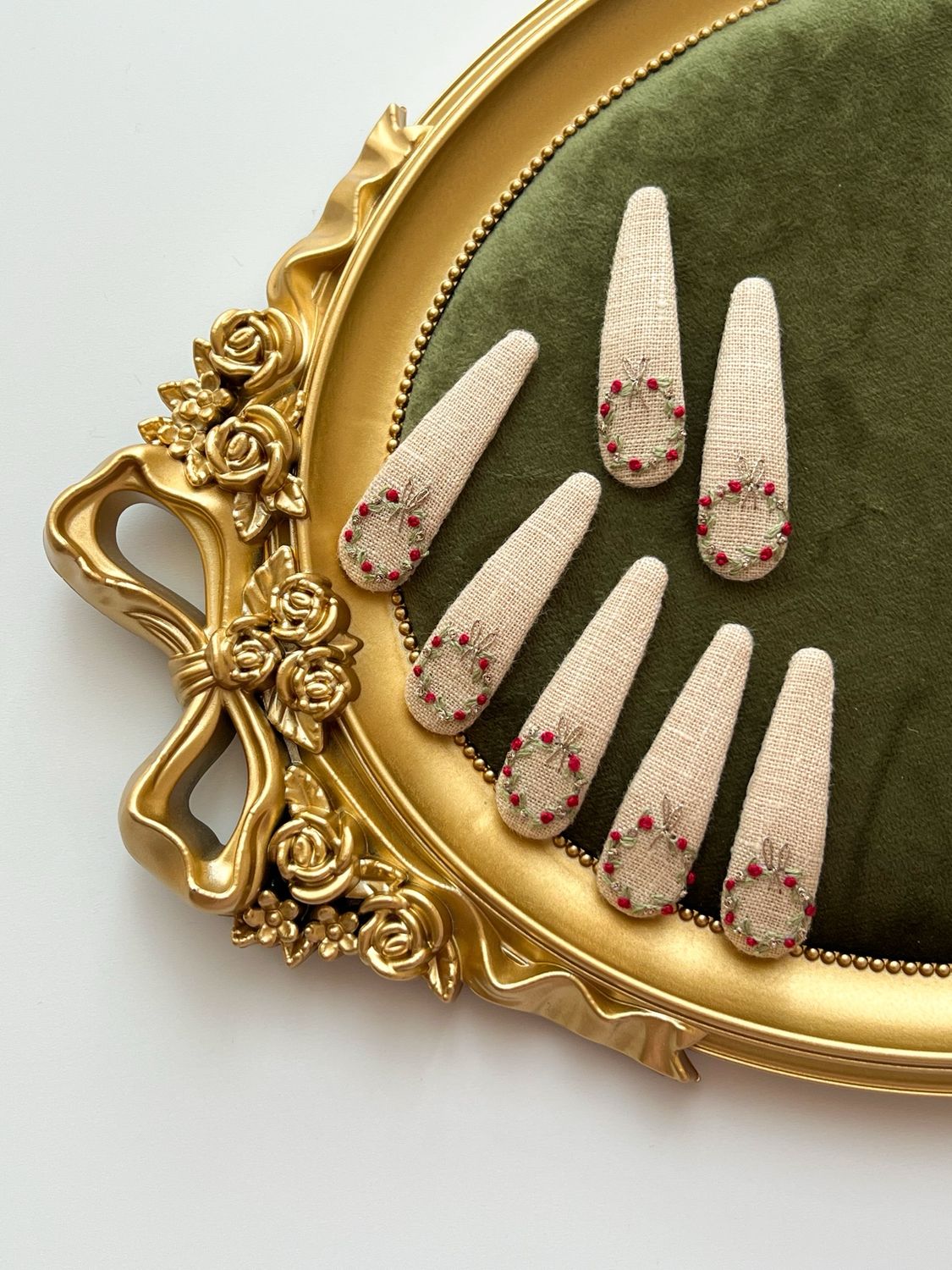 Agrafe „Holly Circle”