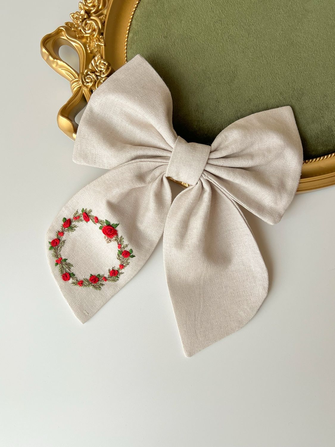 Fundiță brodată „Rosalia Wreath”