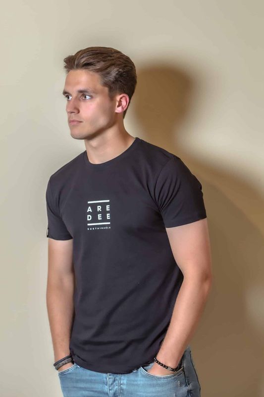 Organic Tee Black Sustain