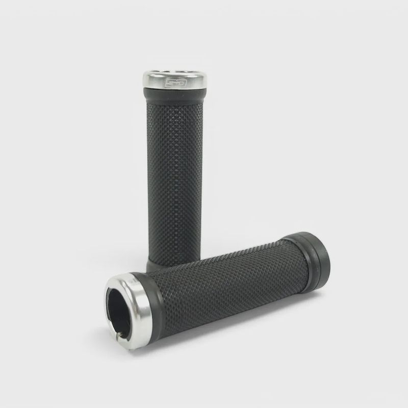 SD Bmx/Mtb Lock On Grip V2 Black/Silver Clamps SD Bmx/Mtb Lock On Grip V2 Black/Silver Clamps