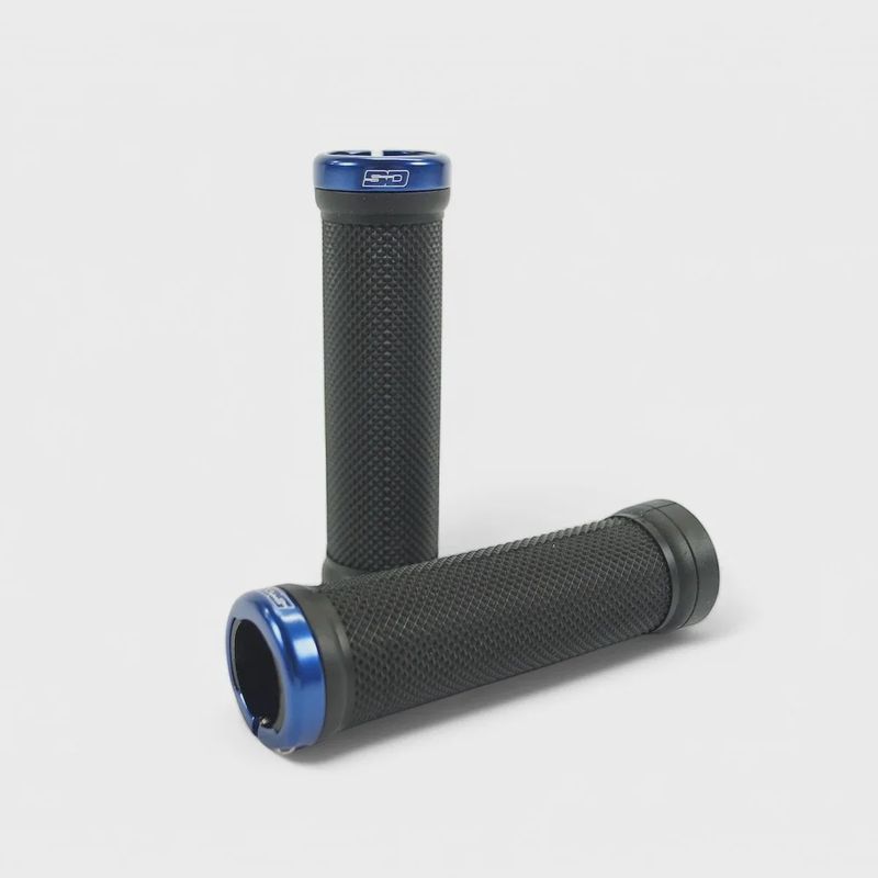 SD Bmx/Mtb Lock On Grip V2 Black/Blue Clamps SD Bmx/Mtb Lock On Grip V2 Black/Blue Clamps
