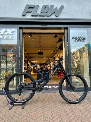 Downhill MTB bikes