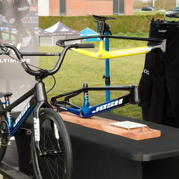 JOSH ULTIMATE Carbon Frame Pro XXL – Black Neon Yellow