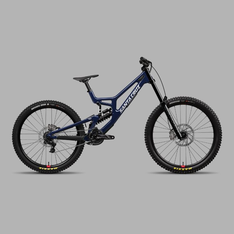 Santa Cruz V10 DH S downhill
