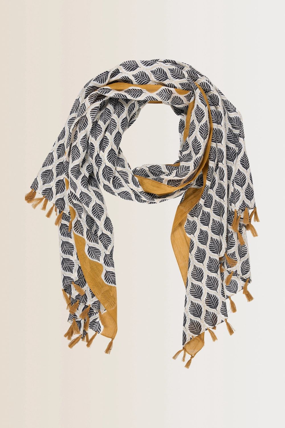 Expresso shawl met grafische print