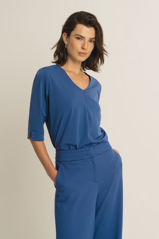 Expresso Top travel v-neck sleeve with split