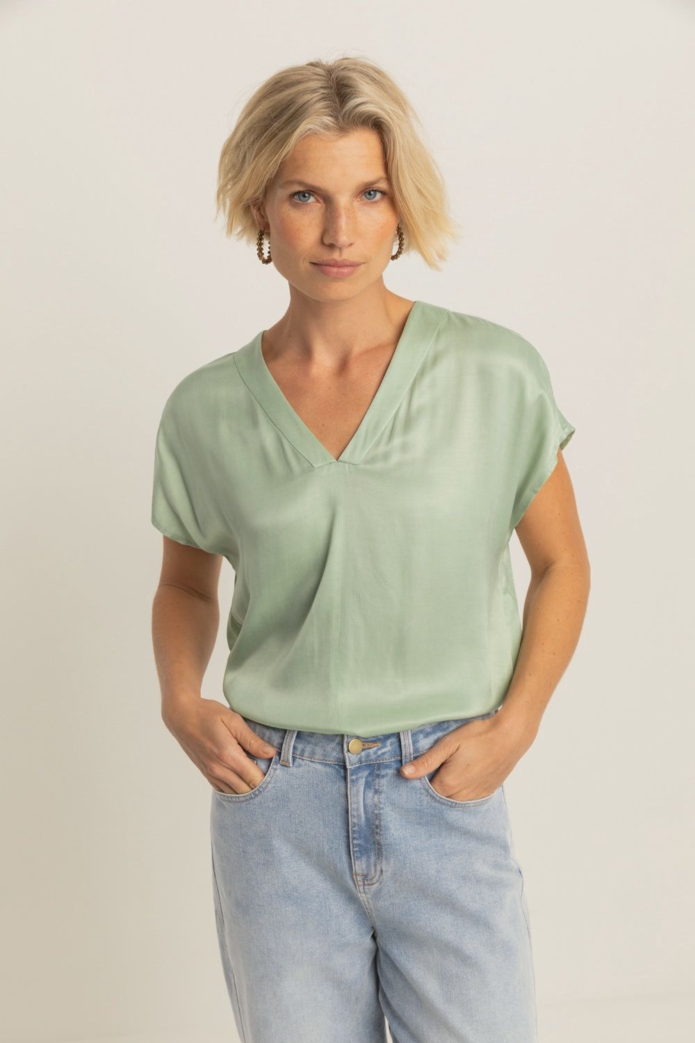 Expresso Blouse met v-hals pistache