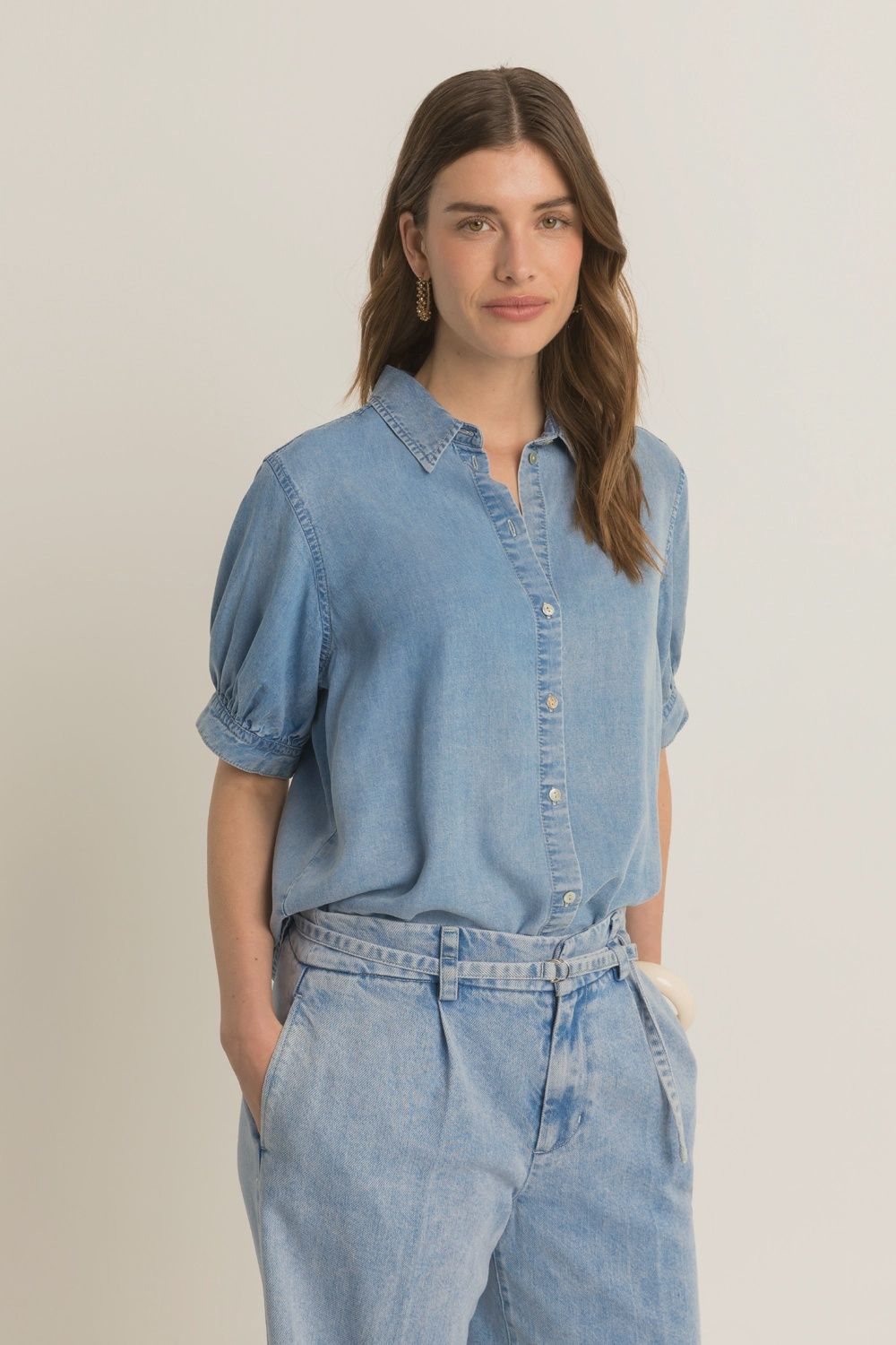 Expresso Blouse denim met pofmouwen