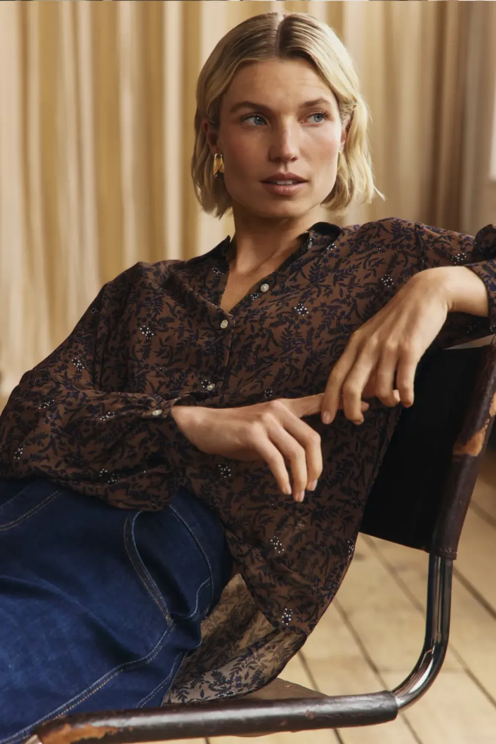 Expresso Blouse met botanische print midden bruin