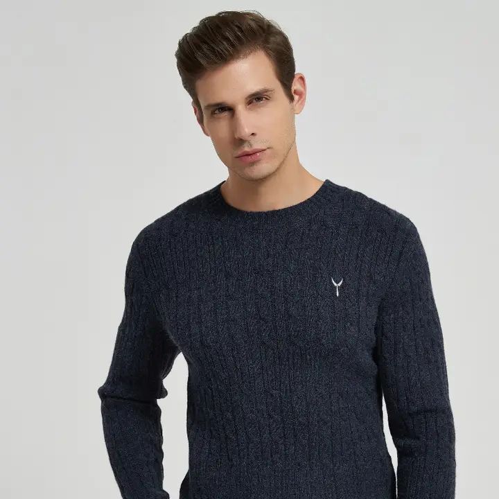 Kabeltrui marineblauw met ronde hals