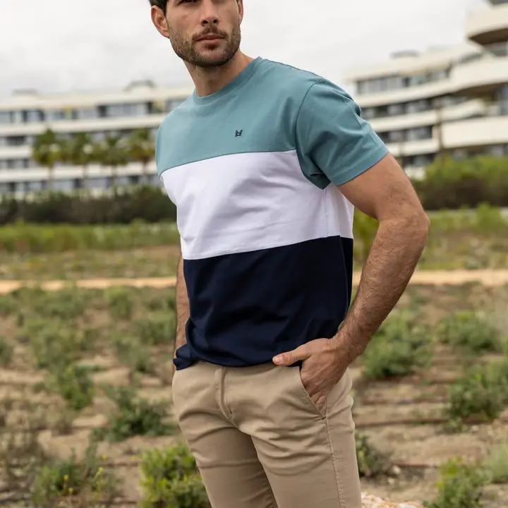 Driekleurig t-shirt Custi Mikelo, blauwgroen