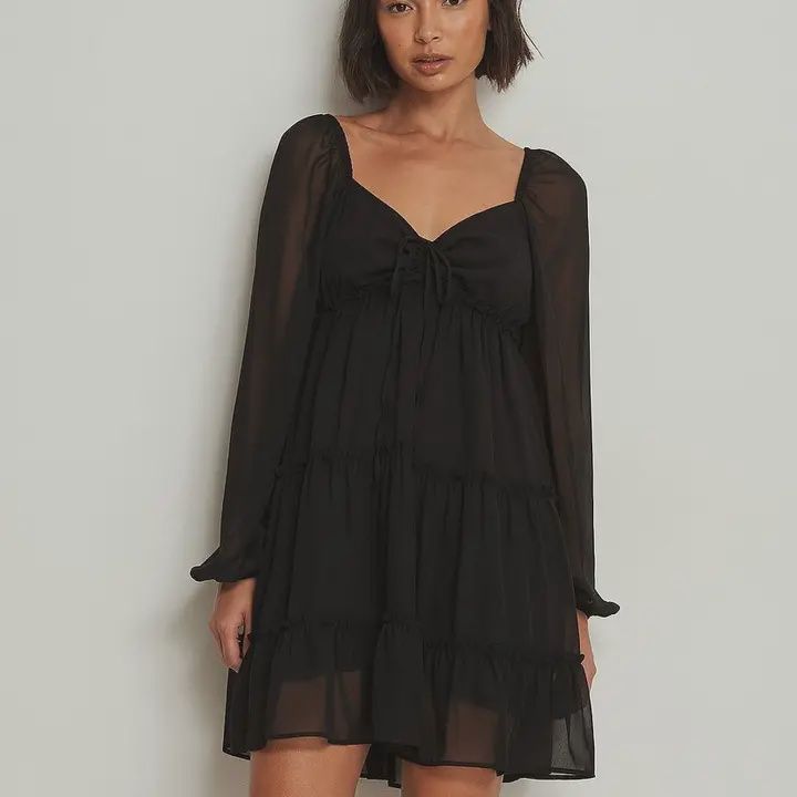 Zwarte mini-jurk