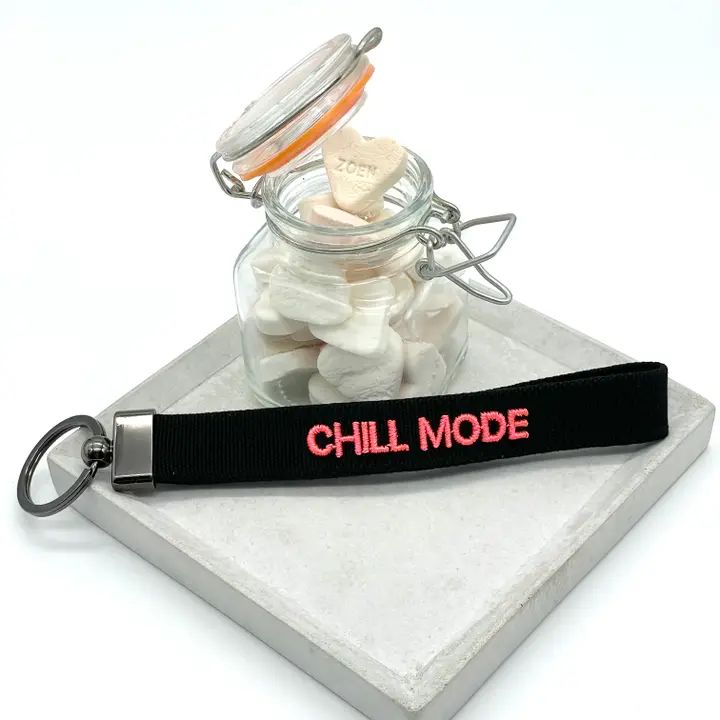 Sleutelhanger, Chill mode, zwart/roze