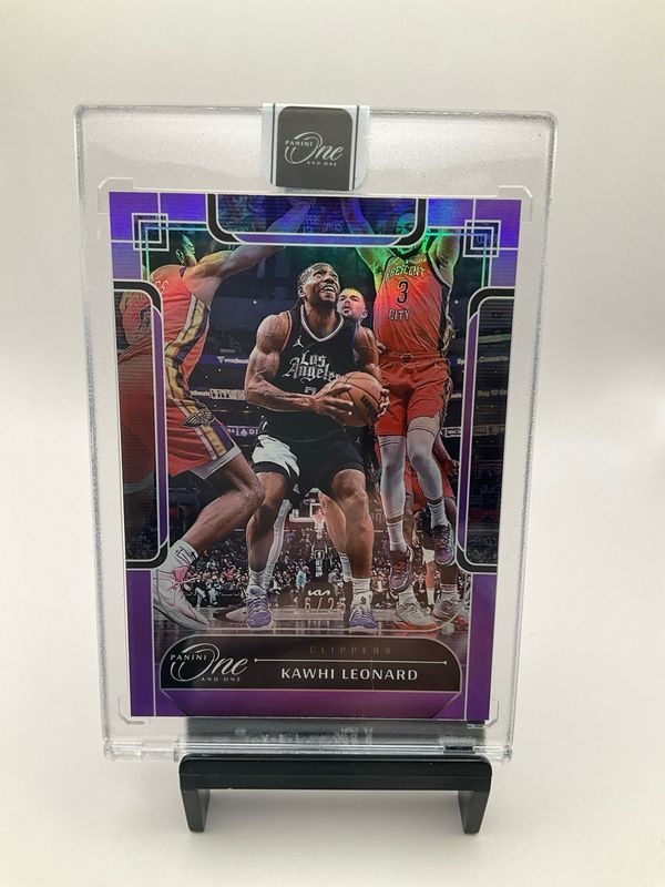 2023-24 PANINI ONE &amp; ONE KAWHI LEONARD 16/25 PURPLE #35