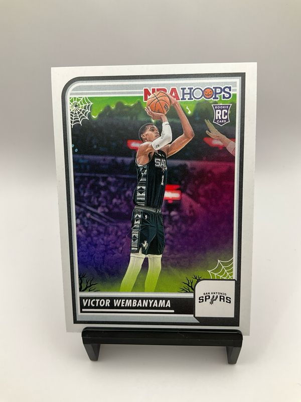 2023/24 Haunted Hoops Victor Wembanyama No.108