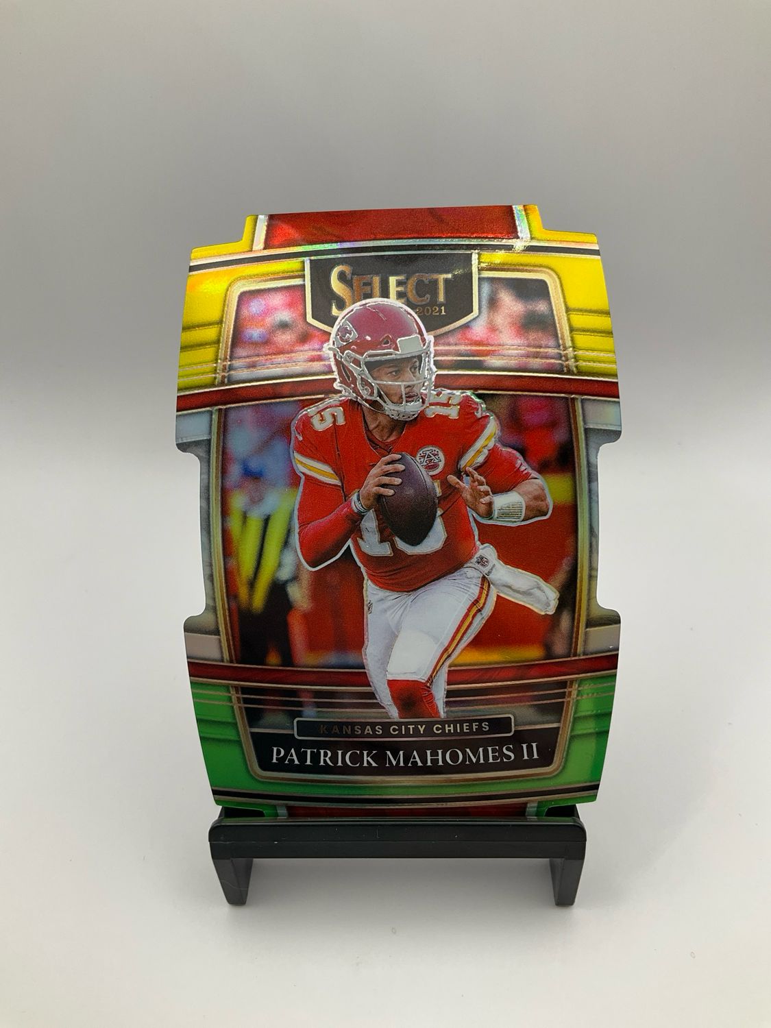 2021 Select Patrick Mahomes ll Die-Cut Yellow/Green No. 2