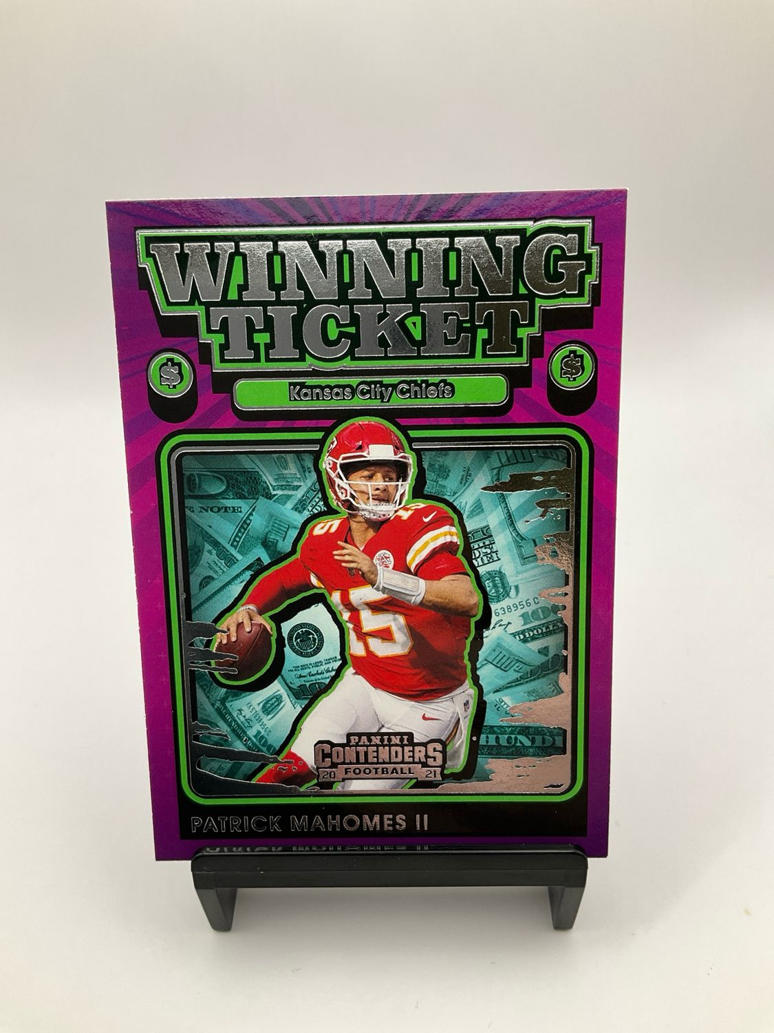 2021 Contenders Patirck Mahomes Winning Ticket Purple No. WT-PMA