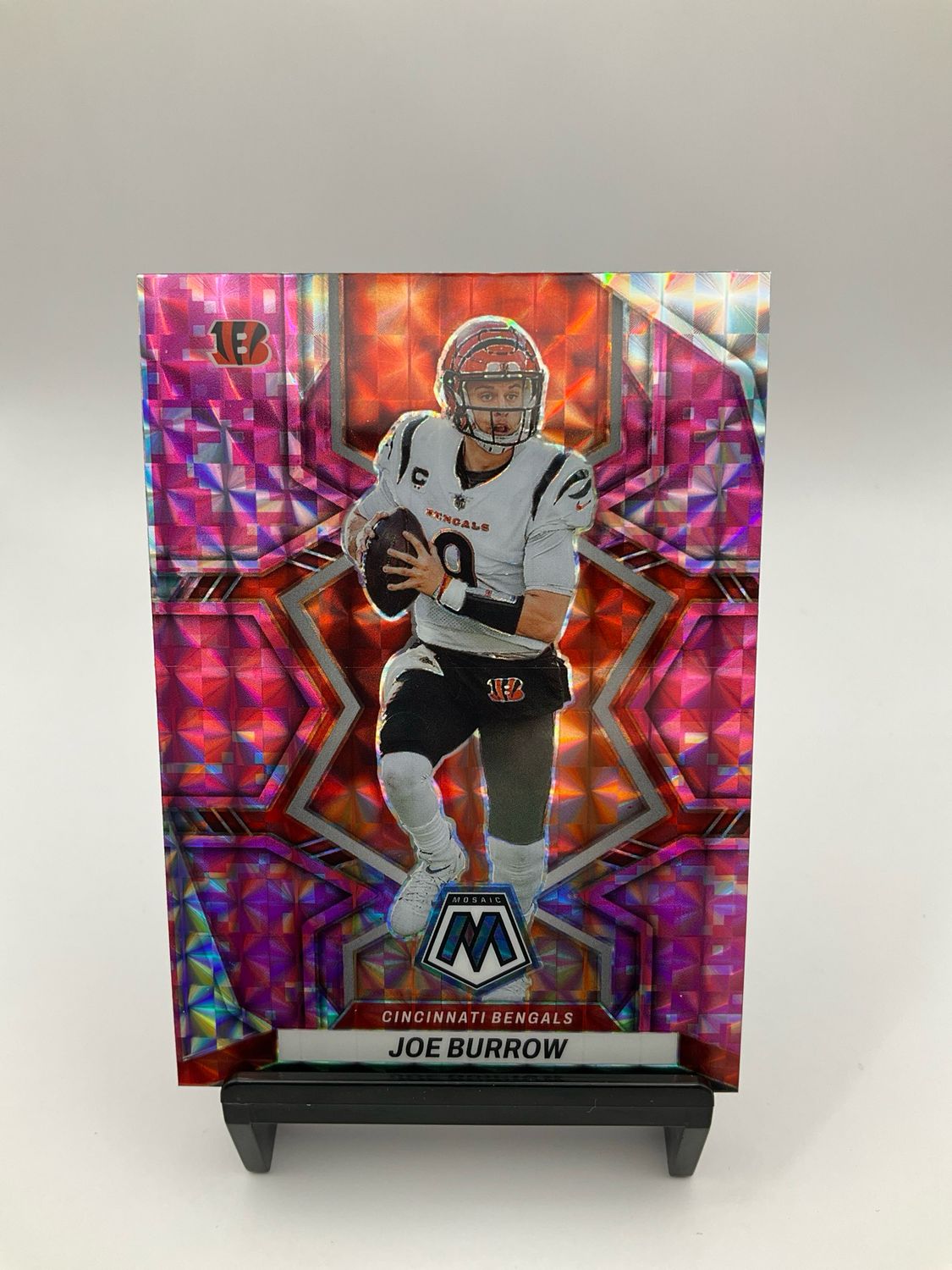 2022 Mosaic Joe Burrow Pink Mosaic No.39
