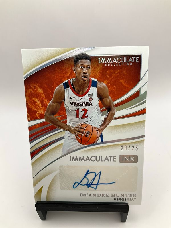 2020 IMMACULATE COLLECTION COLLEGIATE DE'ANDRE HUNTER AUTO 20/25