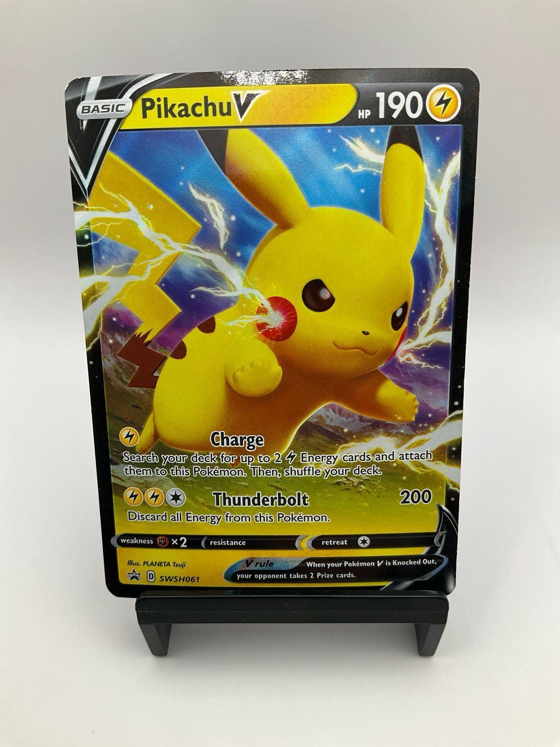 2021 POKEMON PIKACHU V SWSH061 BLACK STAR PROMO