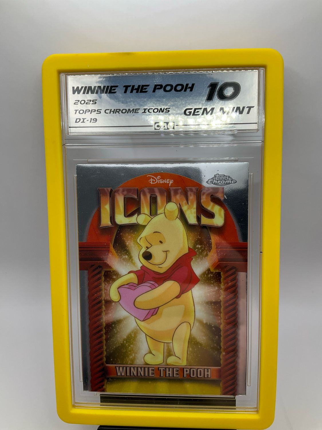 2025 DISNEY TOPPS CHROME WINNIE THE POOH ICONS DI-19 CAG 10
