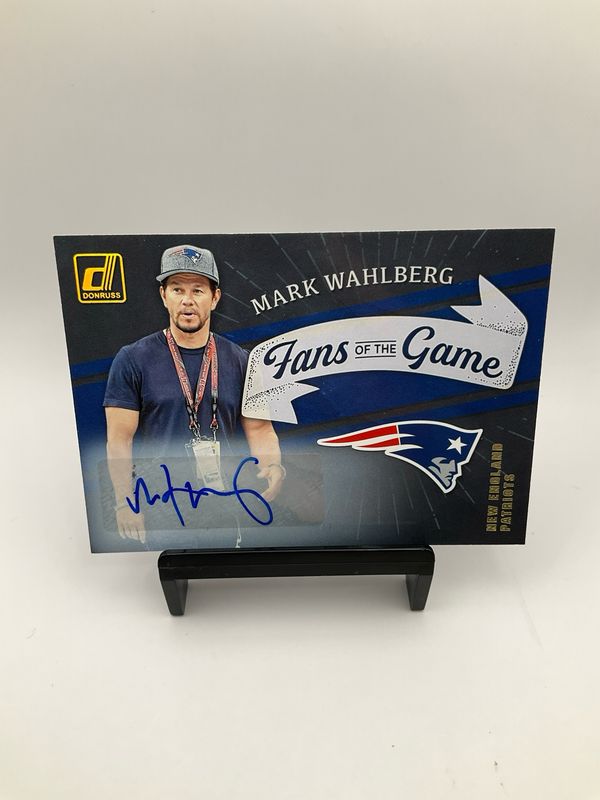 Mark Wahlberg 2022 Panini Donruss Fans Of The Game Autograph #FG-MW