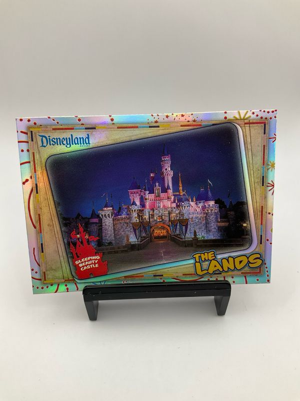 2025 TOPPS DISNEY 70TH ANNIVERSARY SLEEPING BEAUTY CASTLE THE LANDS LNDS-10
