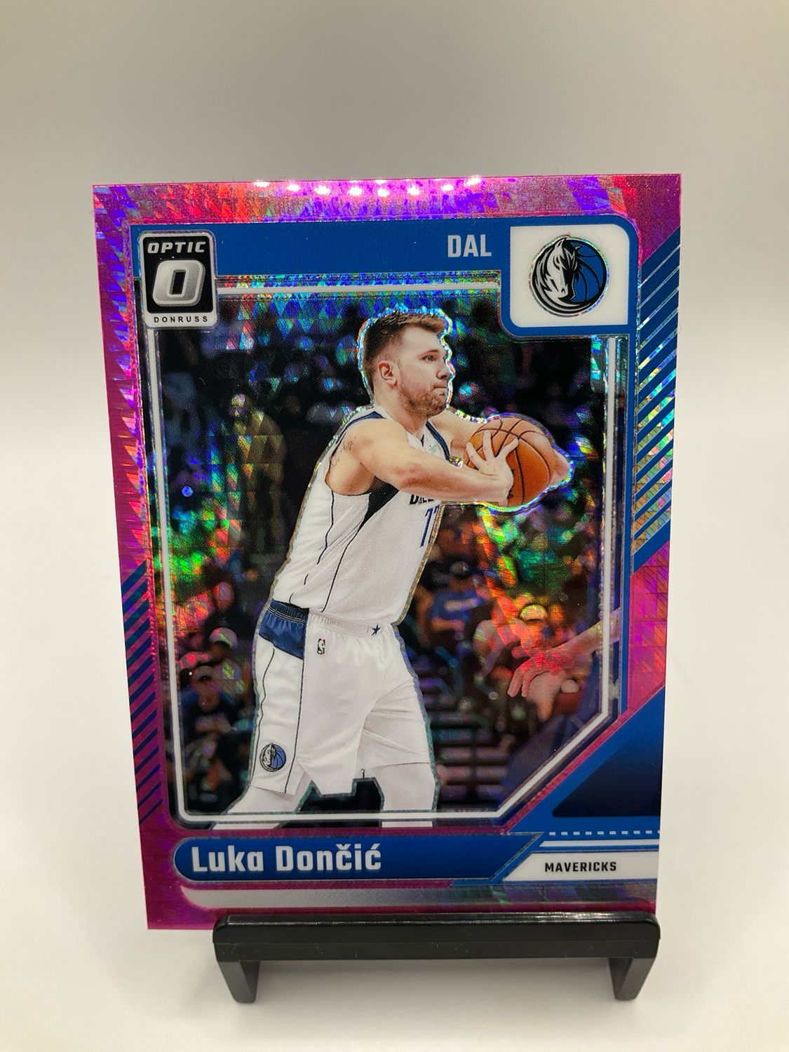 2024 OPTIC LUKA DONCIC PINK HYPER NO. 214